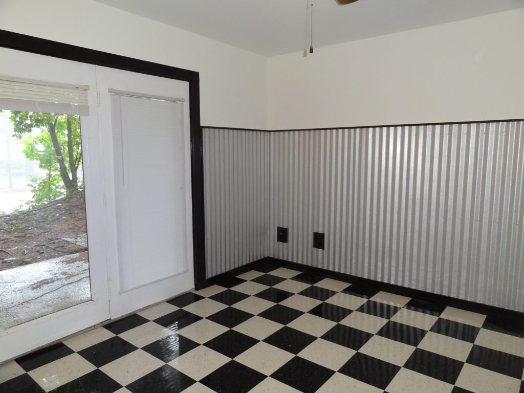 Pine Street Apts 5 Holton Mountain Rentals