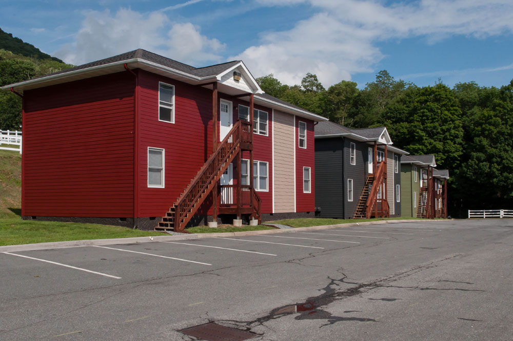 Kensington Meadows Semi View Downstairs Holton Mountain Rentals
