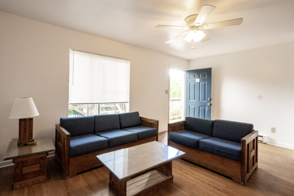 Brown Heights (1 Bed) Holton Mountain Rentals